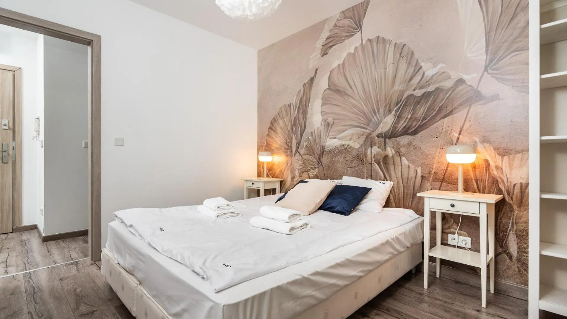 Blossom - Old Town Residence - By Upstairs Cracovie 0*,