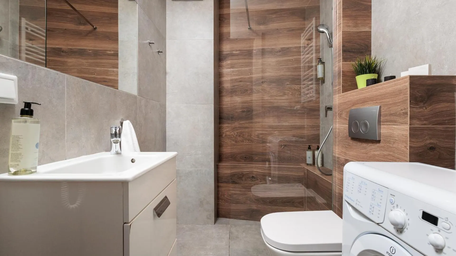 Blossom - Old Town Residence - By Upstairs Cracovie Appartement