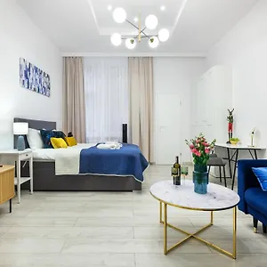 Bluebird Apt Old Town & Wawel Hill By Vistula River - By Homelike Krakow Krakow