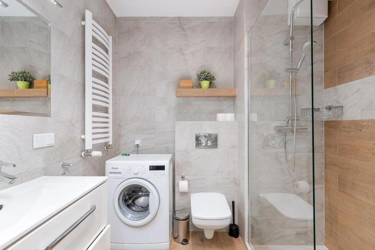 Blossom - Old Town Residence - By Upstairs Krakow Apartment