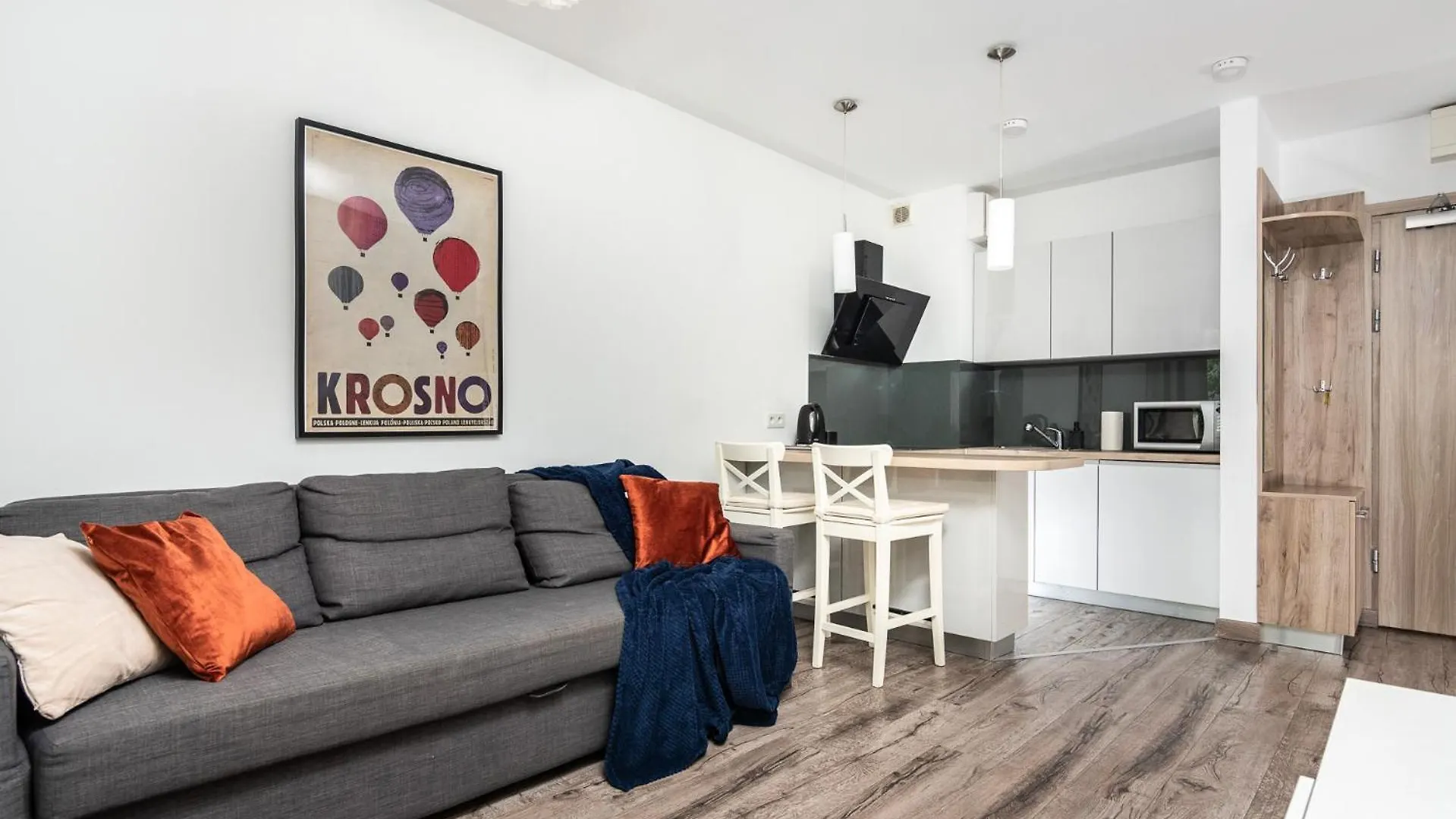 Apartment Blossom - Old Town Residence - By Upstairs Krakow