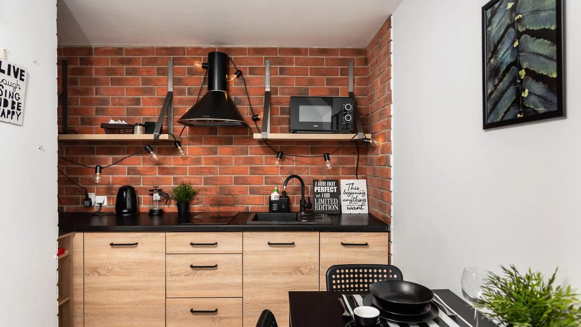 Blossom - Old Town Residence - By Upstairs Krakow Apartment